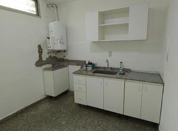 Departamento de 2 ambientes, Lomas de Zamora · Departamento de 2 Ambientes en Planta Baja con Patio en Alquiler – Álzaga 1832