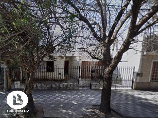 Casa · 150m² · 6 Ambientes · 2 Cocheras