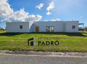 Casa · 195m² · 5 Ambientes · 1 Cochera · Casa en Venta. Uf 56. Barrio Everlinks Golf & Country Club.