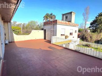 Casa · 301m² · 7 Ambientes · 1 Cochera · Venta Casa 7 Ambientes Cochera, Parque y Terraza en Villa Martelli