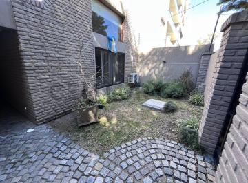Casa · 133m² · 5 Ambientes · 1 Cochera · Casa 4 Amb en Venta en Ituzaingo Norte con Cochera, Jardin y Patio