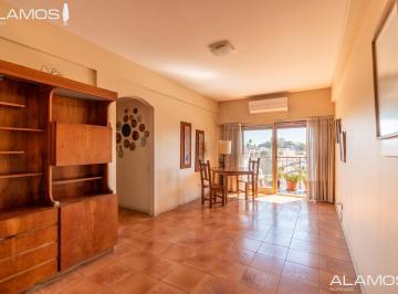 Departamento · 72m² · 3 Ambientes · Venta Departamento 3 Ambientes Villa Sarmiento - con 2 Balcones