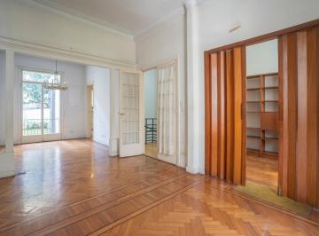 PH · 112m² · 4 Ambientes · PH en Caballito - 4 Ambientes con Escritorio - Terraza con Parrilla