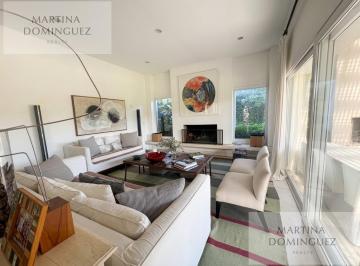 Casa · 306m² · 7 Ambientes · 3 Cocheras · Casa en Venta - 7 Ambientes - Jardin - Pileta - Laguna del Sol