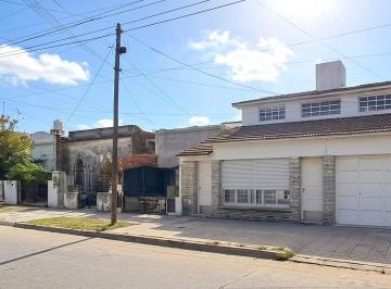 Casa · 118m² · 3 Ambientes · 1 Cochera · Venta Casa 3 Amb en Remedios de Escalada