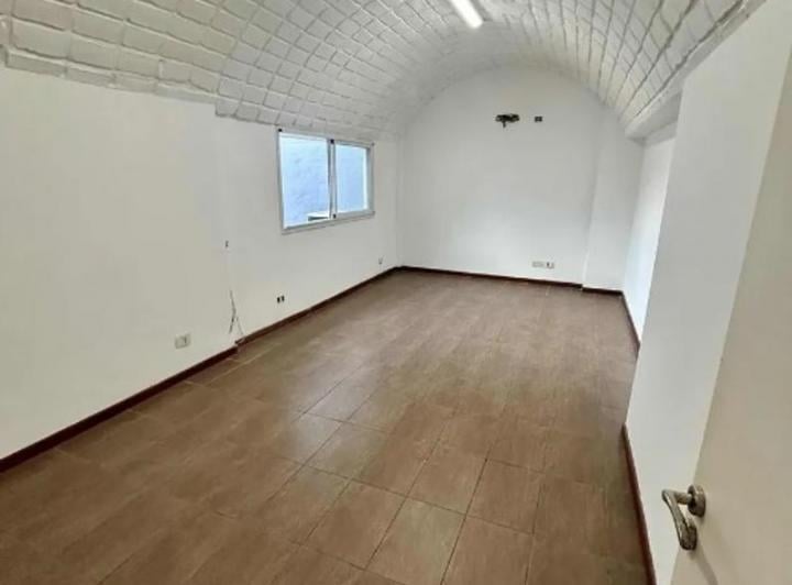Oficina comercial · 25m² · 2 Ambientes · 5 Cocheras