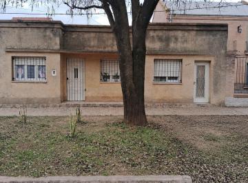 Casa · 400m² · 4 Ambientes · Casa con Dos Dorm., Cocina, Comedor, Baño