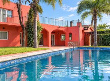 Casa · 170m² · 5 Ambientes · 2 Cocheras · Divina Casa en Santa Clara - Villanueva - 3 Dorm. y Pileta