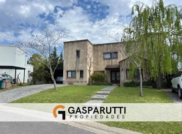 Casa · 232m² · 4 Ambientes · 4 Cocheras · Casa en Venta en San Matías Gba Norte Escobar