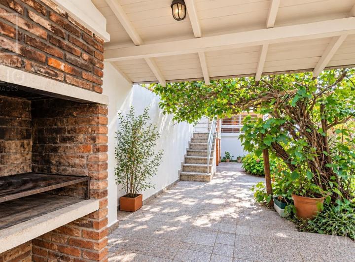 Casa · 110m² · 4 Ambientes · 1 Cochera