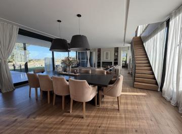 Casa · 350m² · 4 Ambientes · 6 Cocheras · Casa en Venta y Alquiler en Buenos Aires Golf Club, Bella Vista