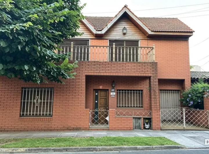 Casa · 200m²