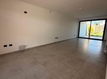 Casa en Alquiler de 3 ambientes DOCTA · Duplex de 2 Dorm. en Alquiler en Docta