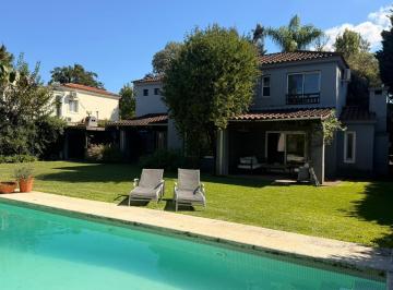 Casa · 200m² · 4 Dormitorios · 4 Cocheras · Casa en Venta de 3 Dorm. + Loft con Entrada Independiente en El Molino