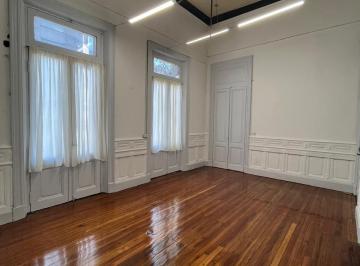 Oficina comercial de 10 ambientes, Monserrat · Propiedad Comercial – Apta Consultorios, Institución Educativa U Oficinas