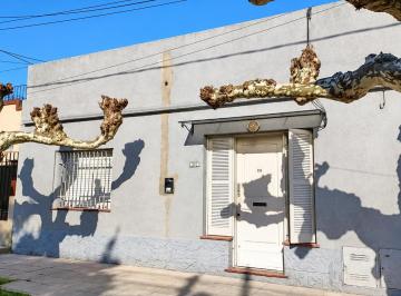 PH de 3 ambientes, Lanús · Alquiler – PH 3 Ambientes con Patio en Gerli