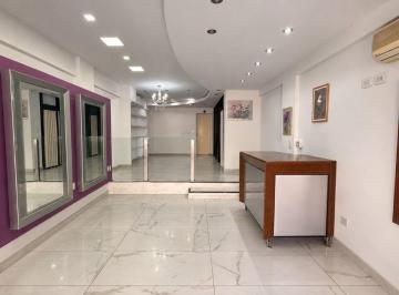 Local comercial de 4 ambientes, Lomas de Zamora · Amplio Local de Dos Plantas en Las Lomitas