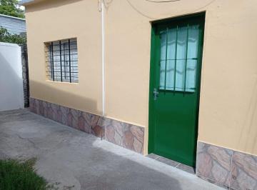 Casa · 31m² · 2 Ambientes · Venta Casa 1 Dormitorio en Cerro - Rentada