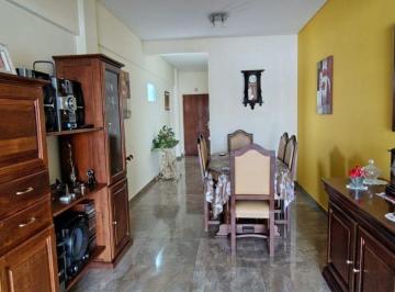 Departamento de 4 ambientes, Villa Pueyrredón · Departamento 4 Amb - Impecable - 110 m - 2 Bños - Ladines Al 2500