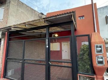 Casa de 3 ambientes, La Plata · Casa con 2 Habitaciones en Venta en Villa Elvira