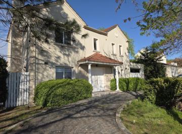 Casa · 200m² · 5 Ambientes · 2 Cocheras · Alquiler o Venta 5 Amb. con Pileta. Los Jazmines Pilar del Este Apto Credito