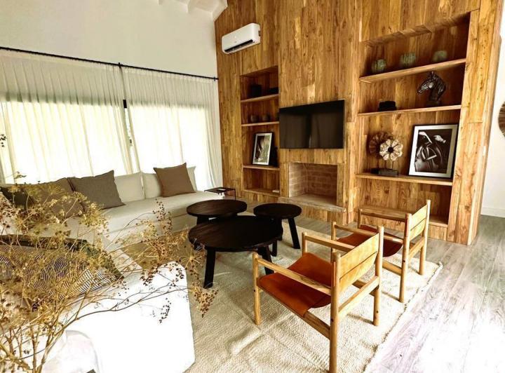 Casa · 265m² · 5 Ambientes · 4 Cocheras