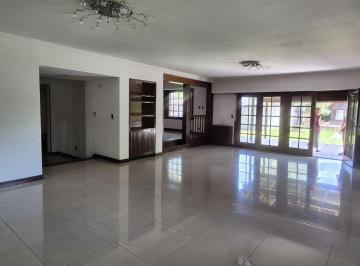 Casa · 370m² · 5 Ambientes · 5 Cocheras · Venta Casa 5 Ambientes en Villa Morra I, Pilar