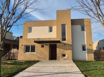 Casa · 146m² · 4 Ambientes · Casa - San Pablo