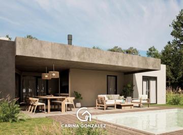 Casa · 221m² · 5 Ambientes · Casa en Confluencia