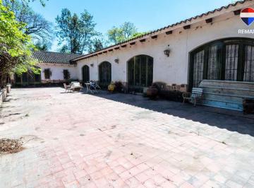 Quinta vacacional · 800m² · 9 Dormitorios · 1 Cochera · Casa con Pileta en Venta Rosario de Lerma