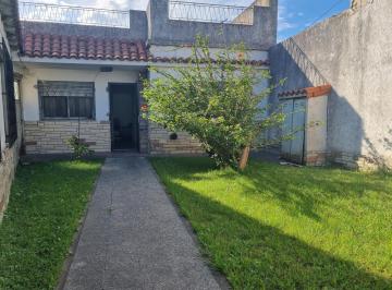 Bodega-Galpón · 770m² · 4 Ambientes · 3 Cocheras · Galpón, Casa 3 Amb con Jardín Venta