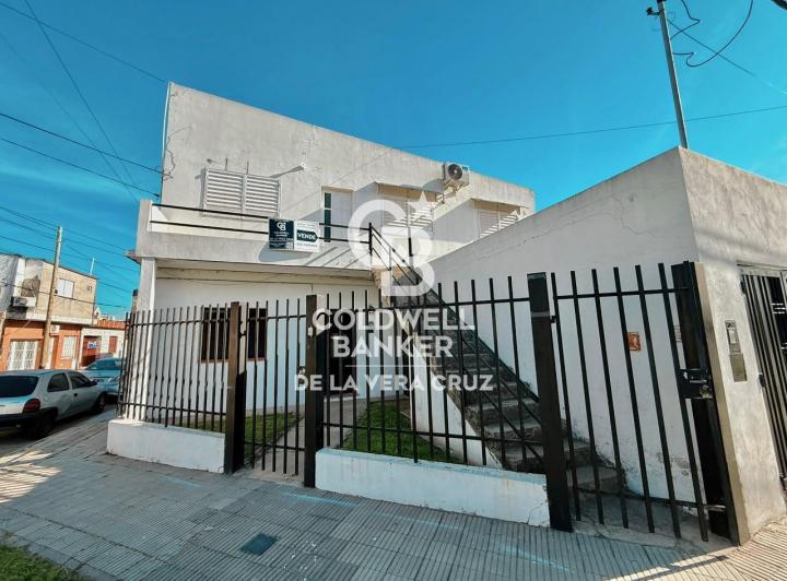Casa · 181m² · 8 Ambientes · 2 Cocheras