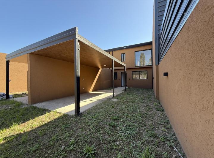 Casa · 125m² · 4 Ambientes · 1 Cochera
