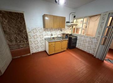 PH de 2 ambientes, Boedo · PH Simpático, en Planta Baja, Sin Expensas!