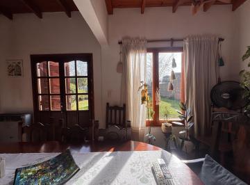Casa de 3 ambientes, Tandil · Clásico Chalet en Venta 3 Ambientes con Jardín y Garaje, Rauch