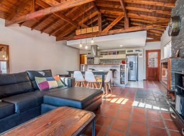 Casa · 188m² · 5 Ambientes · 3 Cocheras · ¡Venta! Casa 4 Amb Depto - Parque Luro