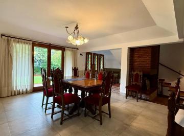 Casa · 180m² · 3 Ambientes · 1 Cochera · Saavedra 600 - Los Troncos - Mar del Plata