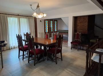 Casa · 180m² · 3 Ambientes · 1 Cochera · Saavedra 600 - Los Troncos - Mar del Plata