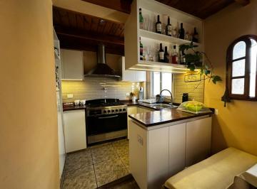 PH · 76m² · 4 Ambientes · Venta PH 4 Ambientes - San Martin - Parrilla Cubierta - Acepta Permuta - Sin Expensas! Villa Maipu