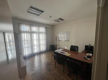 Oficina comercial · 297m² · 7 Ambientes · Oficina de 7 Ambientes en Venta - Piso Completo con Frente y Contrafrente
