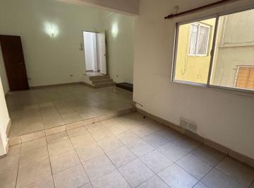 Departamento de 2 ambientes, Quilmes · Departamento de 2 Ambientes por Escalera en Alquiler