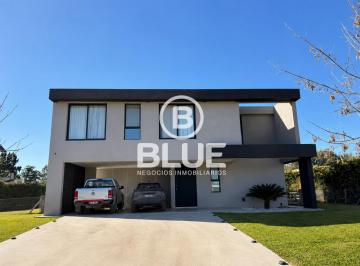 Casa · 185m² · 5 Ambientes · 6 Cocheras · Casa Alquiler - Fincas del Alba