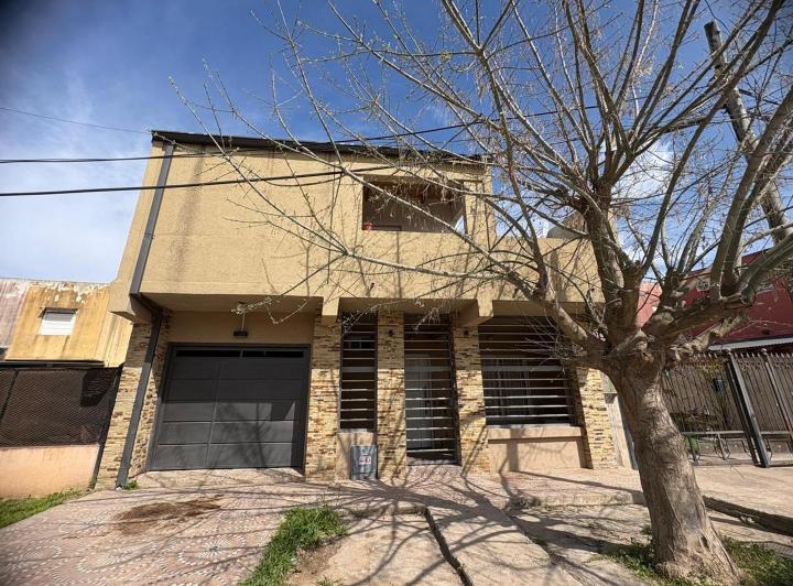 Casa en venta en Barrio Los Ceibos · 4 ambientes