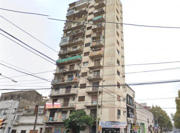 Departamento de 1 ambiente, Avellaneda · Amplio Monoambiente en Avellaneda Centro!