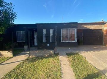 Casa · 210m² · 3 Ambientes · 1 Cochera · Venta - Casa - Pileta - Quincho - Tierra de Sueños Puerto General San Martín