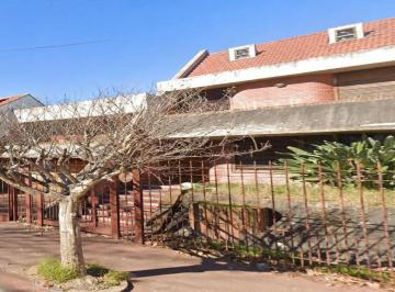 Casa · 180m² · 5 Ambientes · 1 Cochera · Venta Casa 5 Amb a Reciclar Quilmes Financiacion
