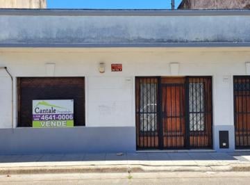 Casa de 3 ambientes, Liniers · Casa 3 Ambientes Sobre Lote 8.80 X 26.14, Fondo Libre