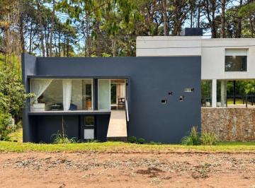 Casa · 230m² · 7 Ambientes · 1 Cochera · Casa en Venta 7 Amb | Costa del Este
