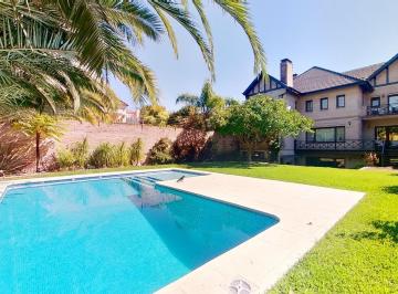 Casa · 488m² · 7 Ambientes · 6 Cocheras · Venta Importante Casa en Olivos Lote Doble Frente
