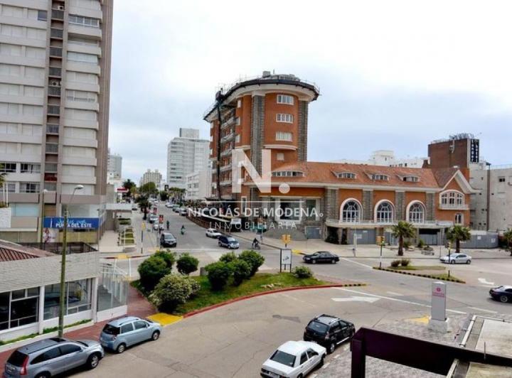 Departamento · 106m² · 4 Ambientes · 1 Cochera